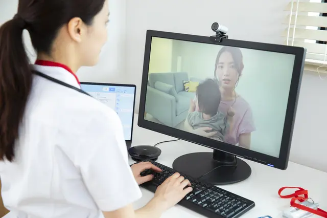 オンラインで親子の相談に対応する専門職