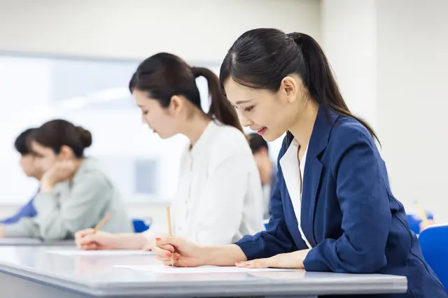 継続的な学びに取り組む女性たち